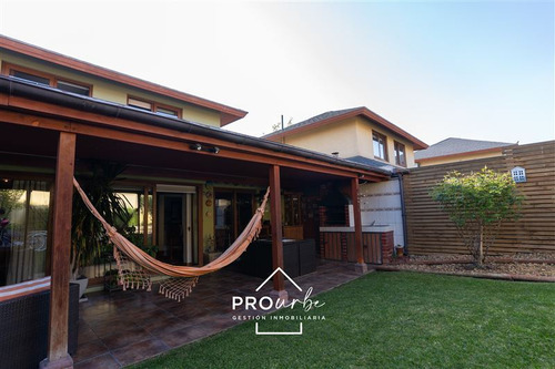 Hermosa Casa En Venta En Barrio La Hacienda