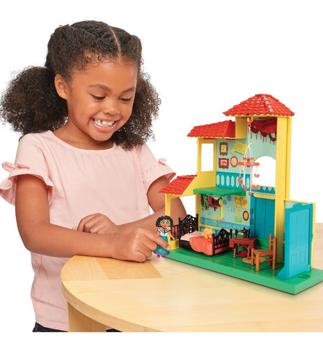 Imagen 3 de 7 de Casa Madrigal Mirabell Habitacion Playset Disney Encanto