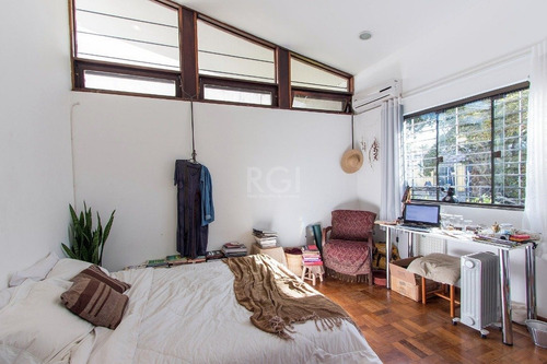 Casa Em Ipanema Com 4 Dormitórios - Lu430927