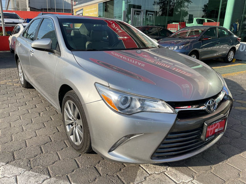 Toyota Camry 2.5 Xle At