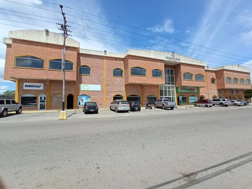 Imagen 1 de 10 de Local En Alquiler C.c. Macarena Plaza - La Cruz (3489-32)