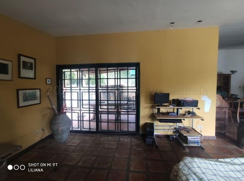 Imagen 14 de 18 de Venta De Casa En Cumbres De Curumo / Ofc 21-14880