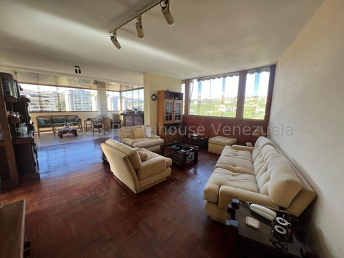 Fina Barro Vende Apartamento En Santa Rosa De Lima 24-18520 Yf