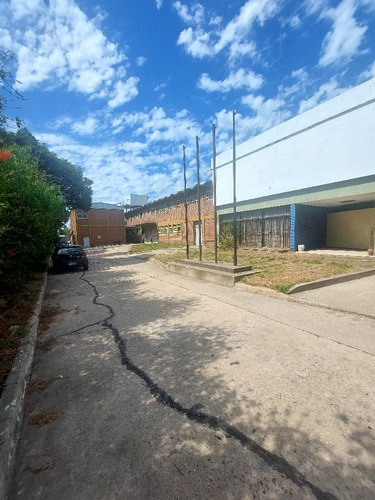 Imagen 6 de 8 de Parque Industrial Burzaco 6000 M2 Cubiertos. Oportunidad