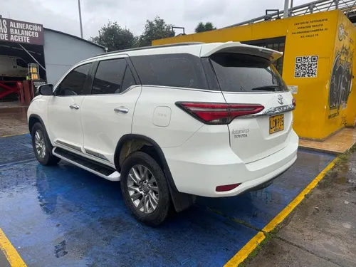 Toyota Fortuner Srv 2.8cc 4x4 Diesel At Aa