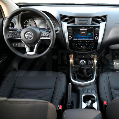 Nissan Navara 2025