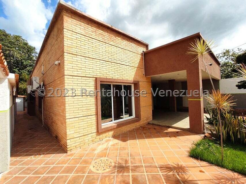 Casa Quinta En Venta Moderna  Nela 24-9068