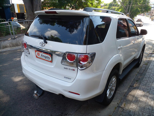 Toyota Hilux SW4 3.0 Srv 7l 4x4 Aut. 5p