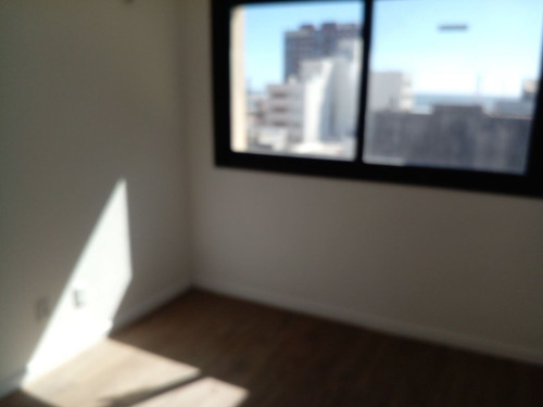 Venta Con Renta!!! No Paga Irpf! 1 Dormitorio Al Frente!