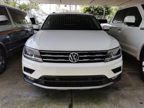 Imagen 3 de 15 de Tiguan Comfortline Plus Impecable 2018