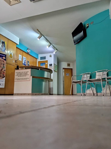 Mariana Vende Centro Clinico En Valencia.