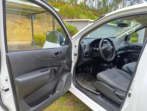 Nissan Frontier 2.5l Chasis Diésel 4x2