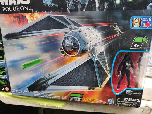 Star Wars Rogue One Tie Striker Con Piloto 3.75