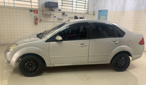 Imagem 5 de 14 de Ford Fiesta Sedan Personnalité 1.0 8v