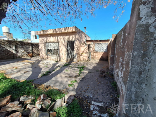 Venta Casa 3 Ambientes Con Patio En Temperley Este