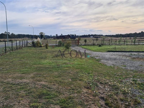 Casa En Venta De 4 Dorm. En Puerto Varas