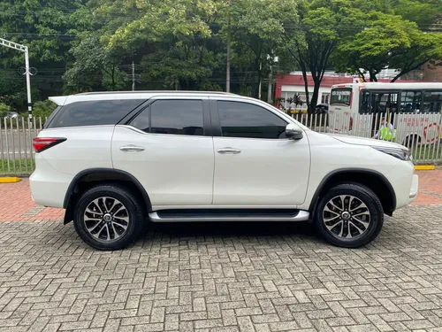 Toyota Fortuner Srv 2022 4000cc 4x4 Aut