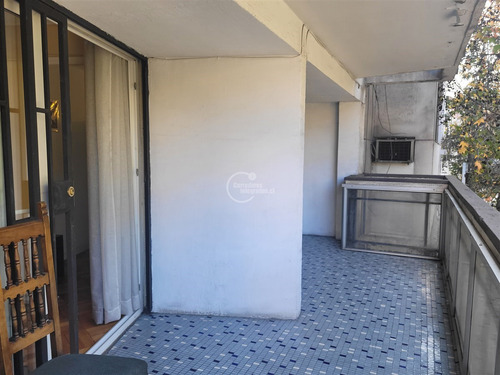 Departamento En Venta De 5 Dorm. En Santiago
