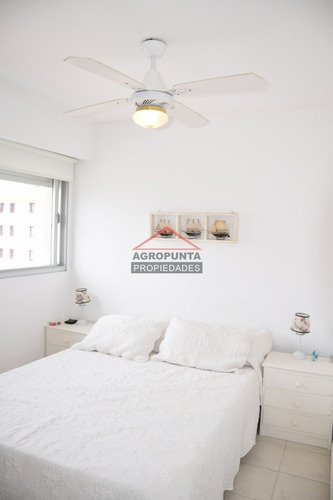 Apartamento Con Balcón En Península - Ref: 5006