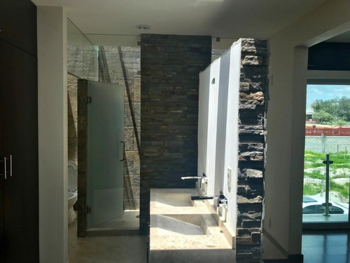 Imagen 23 de 30 de Moderna Casa En Venta En Exclusivo Residencial En Metepec
