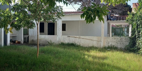 Imagen 19 de 21 de En El Barrio Mas Lindo De Santa Teresita! Casa/chalet Sola En Lote | Santa Teresita