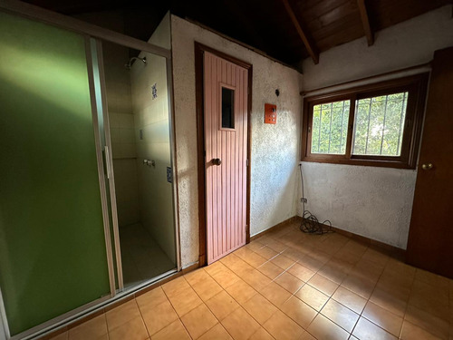 Chalet En San Miguel Ctro. Uso Profesional