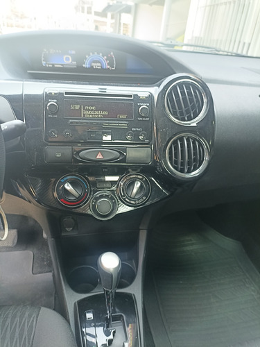 Toyota Etios Sedán 1.5 X Plus 16v Aut. 4p