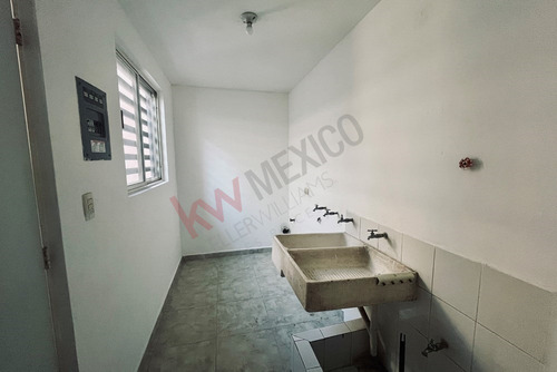 Casa En Renta De 3 Recámaras Colonia Privada En Paraje Anáhuac, Escobedo