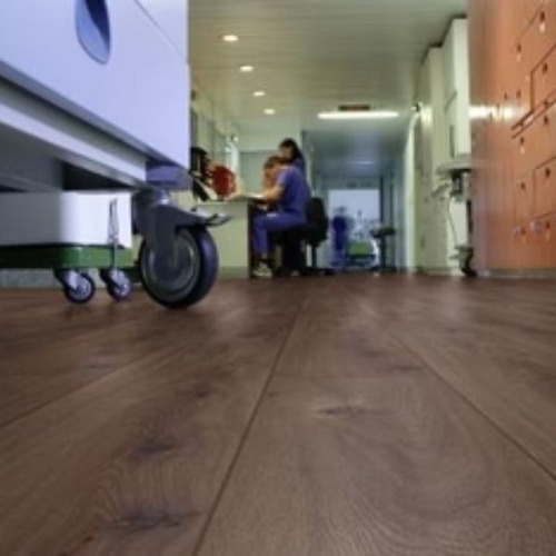 Pisos Flotantes Kronotex 8mm- Con Bisel- Caja 2,13m2 Prestige Oak Dark