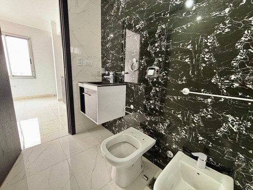 Venta De Departamento 3 Ambientes Con Cochera