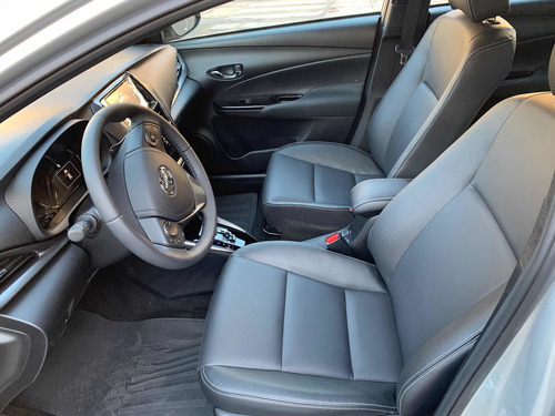 Imagen 11 de 21 de Toyota Yaris Xls Pack Cvt