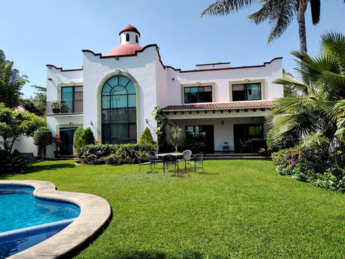 Casa Residencia En Venta En Lomas De Jiutepec.