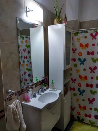 Imagen 8 de 13 de Casa Ph En Venta, Castelar, Independiente Con Patio