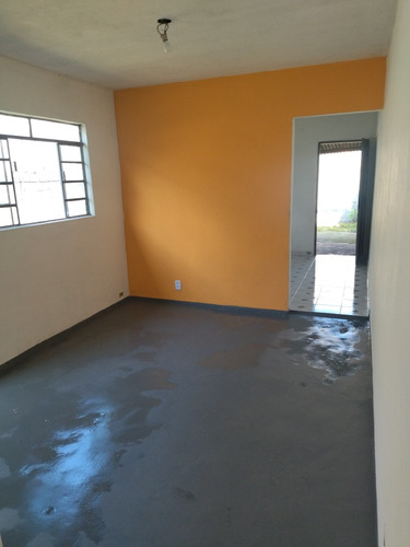 Casa 3 Cômodos+2 Casas + Garagem