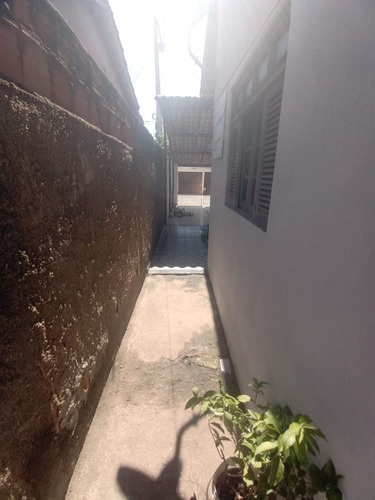 Casa 3 Quartos Com Garagem E Piscina