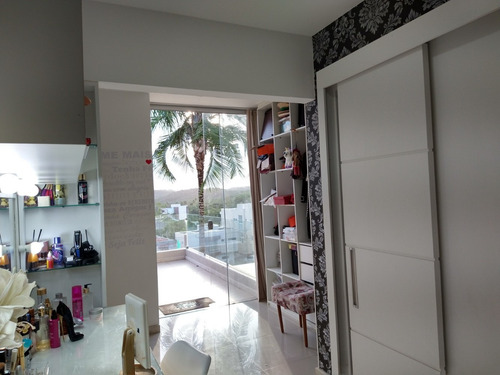 Imagem 6 de 14 de Casa 3 Suítes, Piscina, 398 M2, 4 Garagens