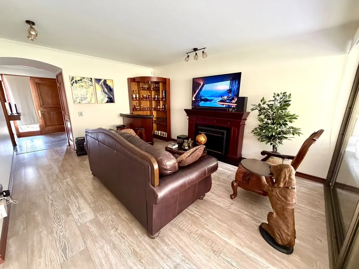 Imagen 5 de 28 de Casa En Venta La Dehesa. Fuera De Condominio. Los Nogales