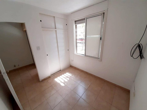 Imagen 6 de 18 de Departamento 1 Dormitorio - Planta Baja - Abasto