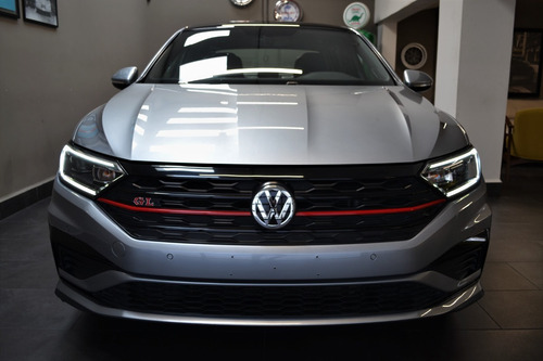 Imagen 2 de 13 de Volkswagen Jetta Gli 2020