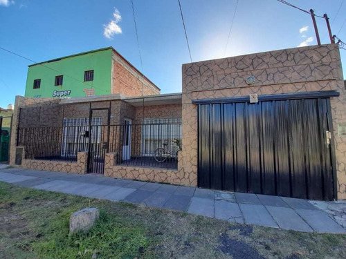 Imagen 2 de 12 de Casa En Venta En Ituzaingo Norte