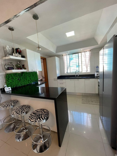 Apartamento De Venta En El Vergel, Distrito Nacional.