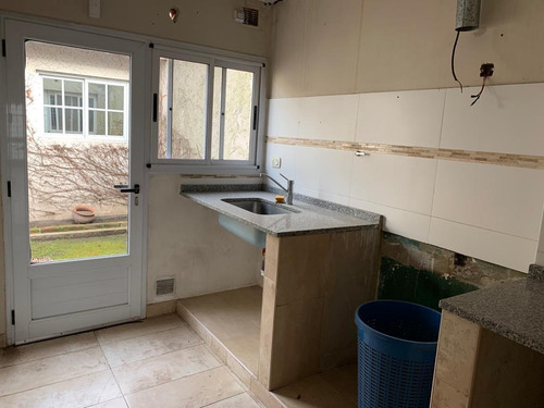 Imagen 6 de 10 de Venta- Re Tasada! Bajo El Precio Casa Con Pileta Y Parrilla!