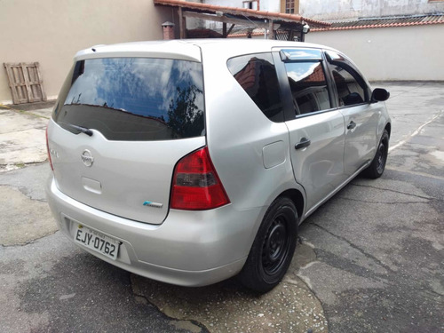 Nissan Livina 2011 1.6 Flex 5p