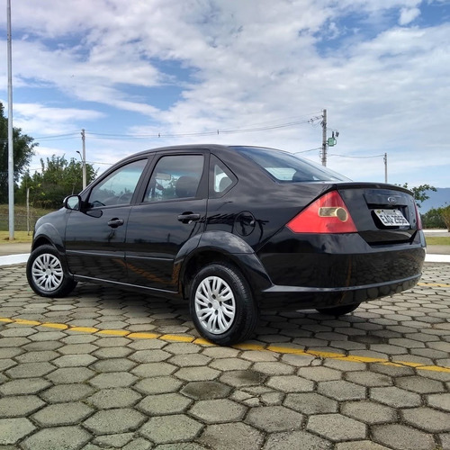 Imagem 4 de 9 de Ford Fiesta Sedan 1.6 (2008)