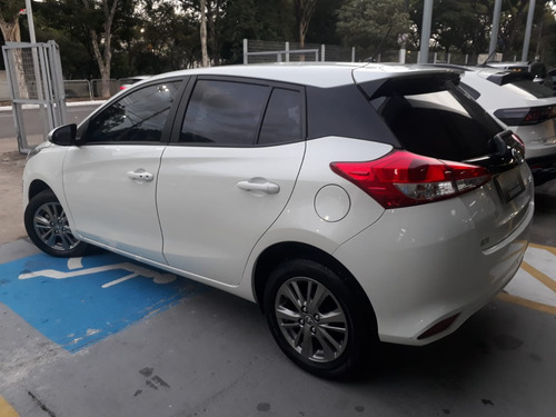 Toyota Yaris Toyota Yaris 1.5 XL Plus Connect CVT (Flex)