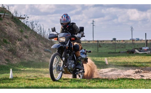 Moto Suzuki Dr 650 - 2025
