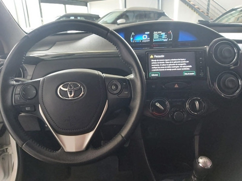 Imagen 12 de 15 de Toyota Etios 2017 1.5 Sedan Xls