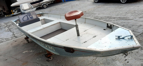 Barco/ Lancha Semi Chata 5mts + Yamaha 40hp