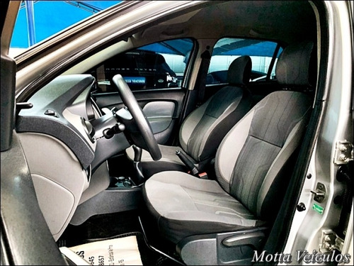 Imagem 8 de 9 de Renault Logan 1.6 Expression 16v