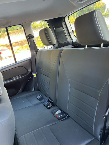 Mitsubishi Pajero TR4 2.0 4x2 Flex Aut. 5p